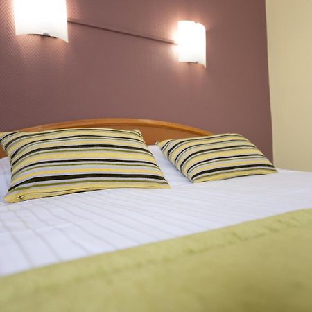 Hotel Cheval De Bronze Remiremont Eksteriør billede