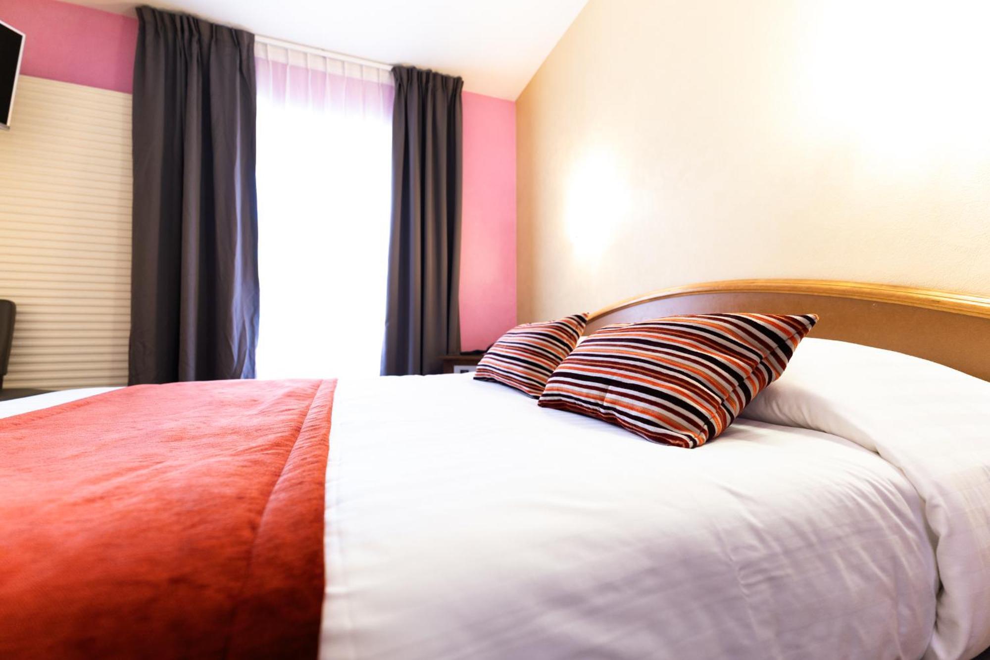 Hotel Cheval De Bronze Remiremont Eksteriør billede
