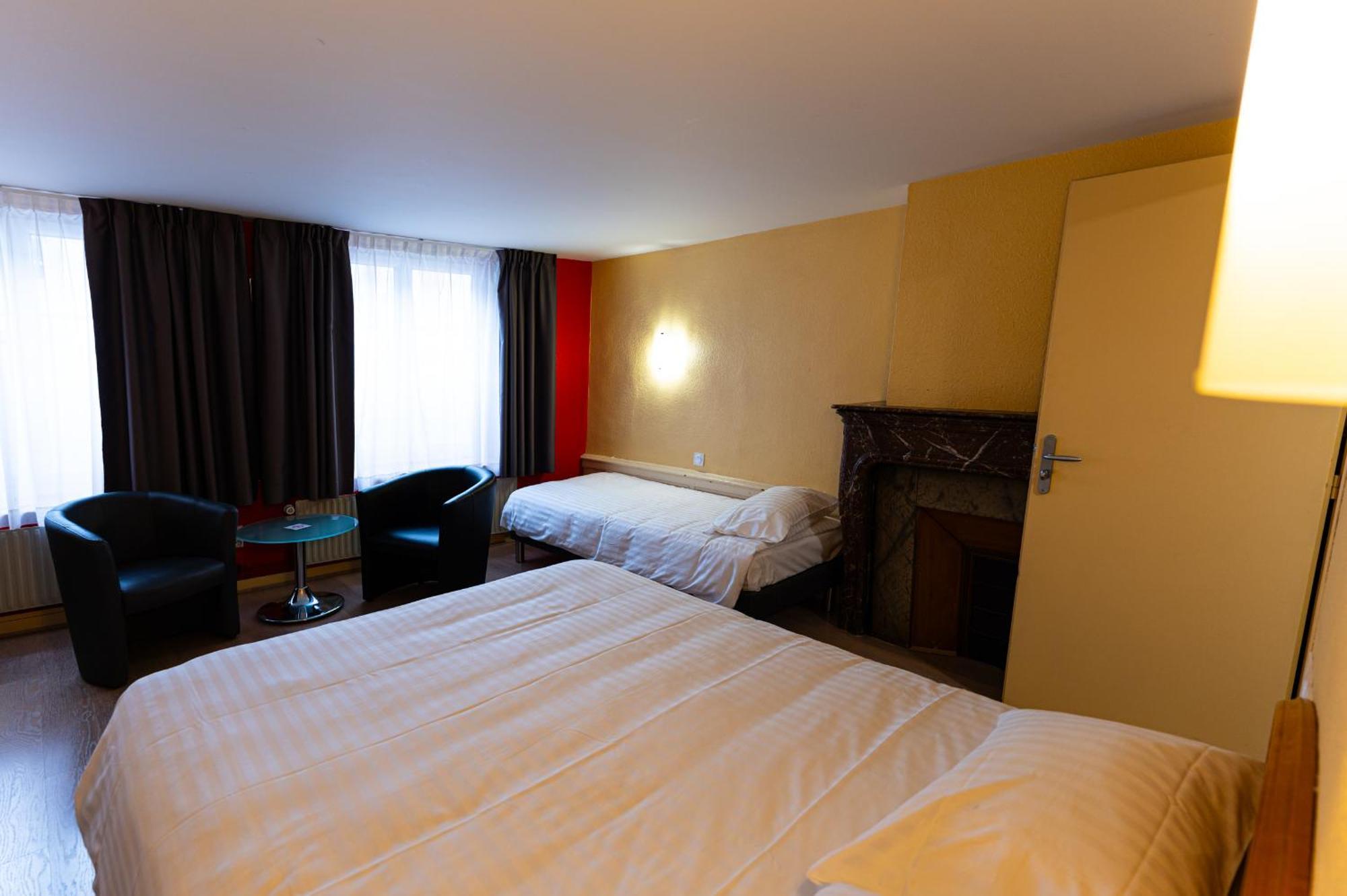 Hotel Cheval De Bronze Remiremont Eksteriør billede