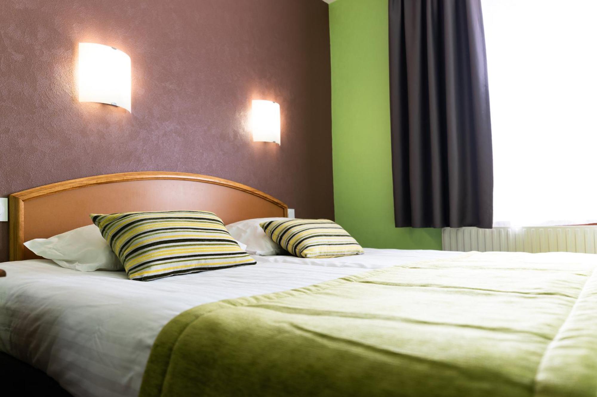 Hotel Cheval De Bronze Remiremont Eksteriør billede
