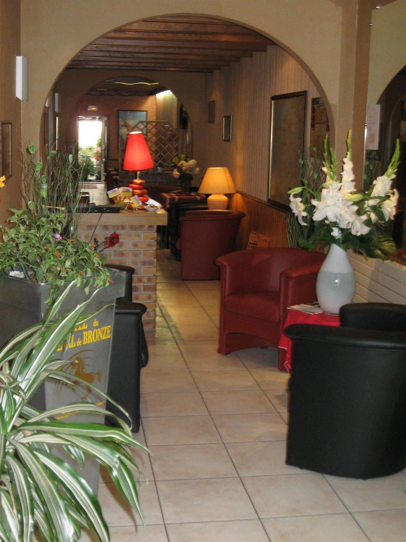 Hotel Cheval De Bronze Remiremont Eksteriør billede