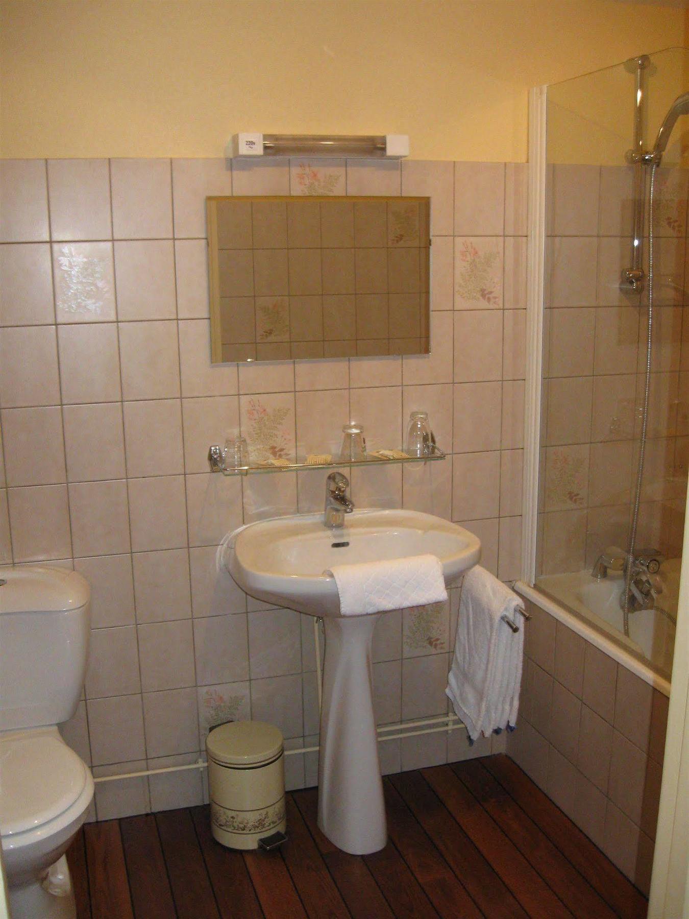 Hotel Cheval De Bronze Remiremont Eksteriør billede